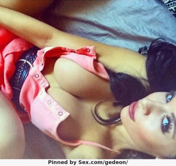 TOP Call Girls In Sector 25 Noida 7669021418 Female Escorts Service Noida