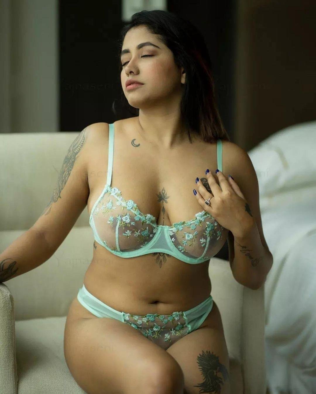 (9958659377) VIP Call Girls in Malviya Nagar(Sex Date in Delhi)