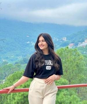 Call Girls in Gulmohar Park  Delhi (9873295104 ) EscorTs Service