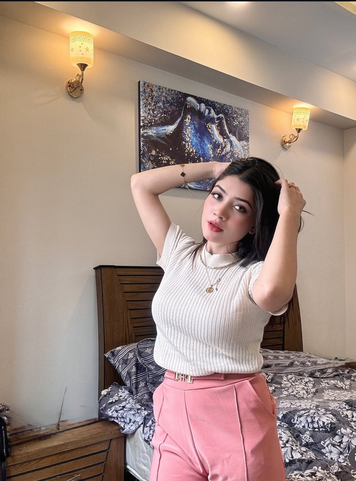 Cash Call Girls In Abhay Khand 3 ??84485}{77510}{ Ghaziabad Escorts Service 24/7 Delhi NCR